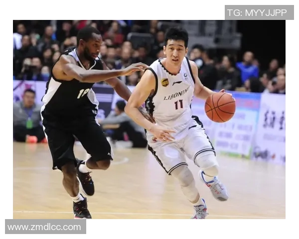 上海篮球队中路突破战术解析与球员表现分析