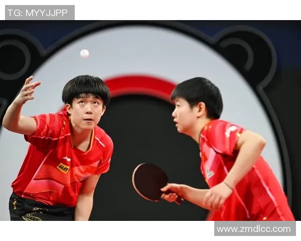 成都足球队在世界杯预选赛中以63分稳居积分榜首位展现强劲实力 成都足球队在世界杯预选赛中以63分稳居积分榜首位展现强劲实力