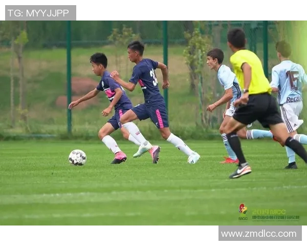 足球明星联袂演绎时尚潮流盛典精彩瞬间回顾与展望 足球明星联袂演绎时尚潮流盛典精彩瞬间回顾与展望